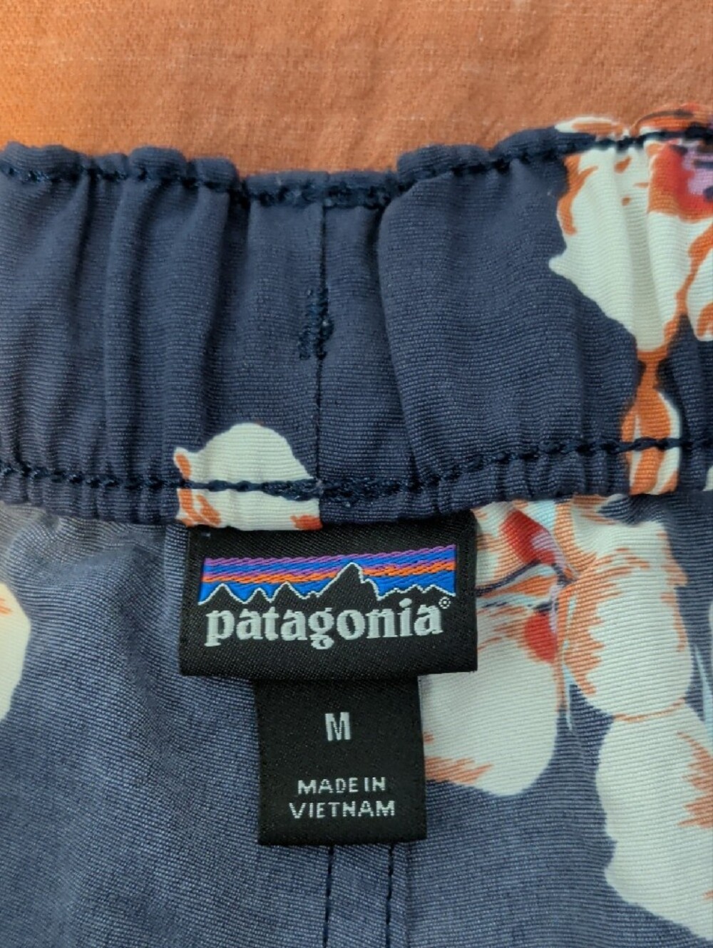 Patagonia Baggies Navy Floral - Picture 3 of 6